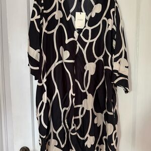 JAKI Black and White Patterned Satin Dress